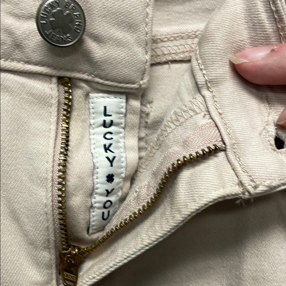 EUC Lucky Brand Size 4/27 Blush Colour Jeans with Stretch. - Picture 3 of 6